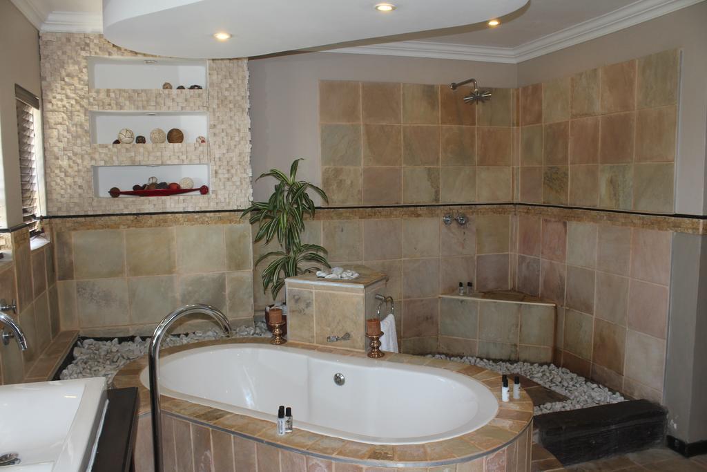 Fairways Hotel Ballito Bagian luar foto