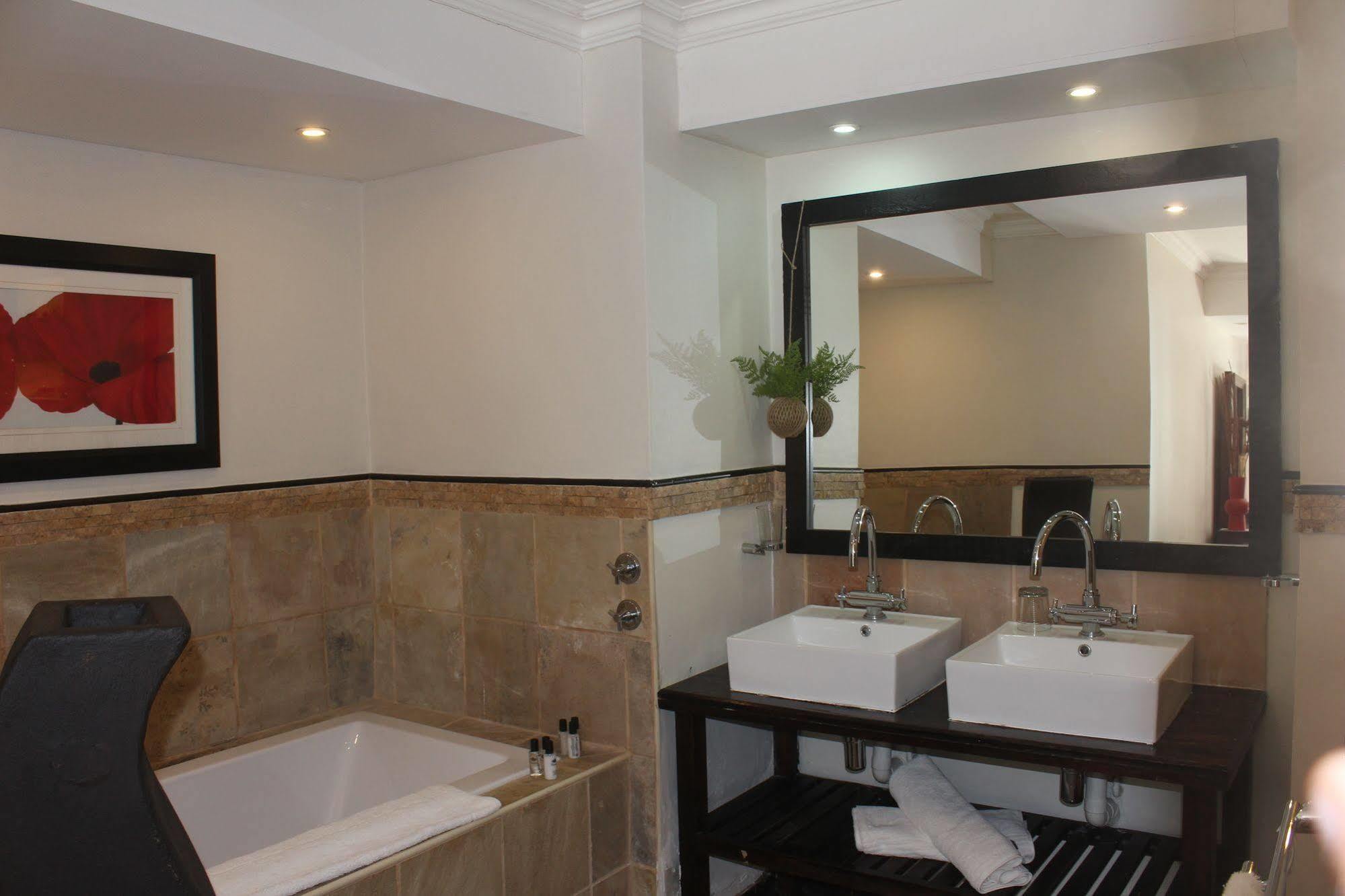 Fairways Hotel Ballito Bagian luar foto