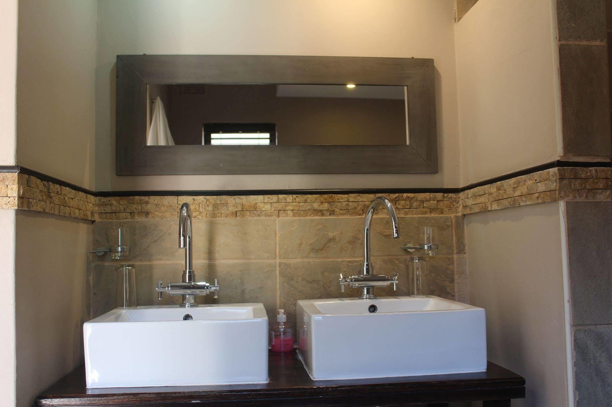 Fairways Hotel Ballito Bagian luar foto